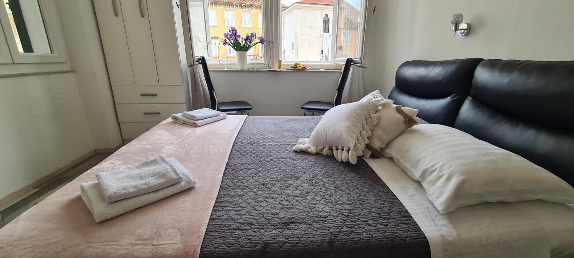 Old Square View Apartment Split Extérieur photo